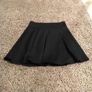 BLACK SKATER SKIRT